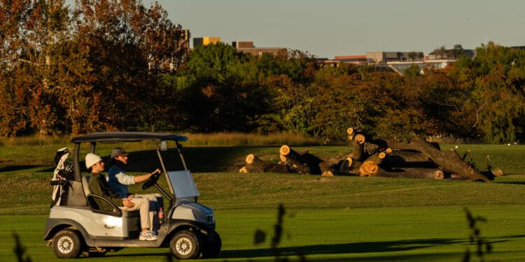 Ministarstvo pravosuđa najavljuje da su Trumpovi planovi za golf igralište istiniti i da će se zatvoriti sljedeći mjesec