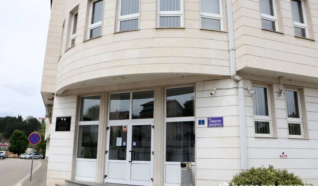 Muškarac kojemu je vozačka poništena još 2015. godine optužen da je izazvao sudar triju vozila kod Širokog Brijega