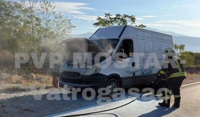 Na Žovnici kod Mostara gorio kombi