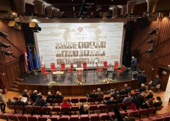Otok Hvar dao čak 27 akademika! U Starom Gradu otvoreno šetalište posvećeno velikanima znanosti i kulture
