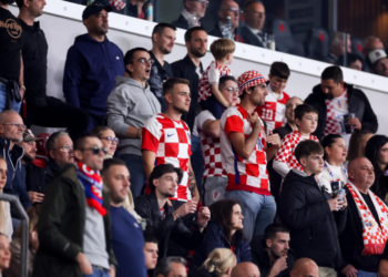 Ovo je sastav Hrvatske protiv Engleske, Bilić uveo veliku promjenu u napadu