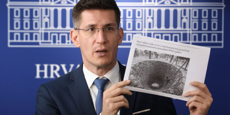 PFAS pronađen u bunarima u Lici, Troskot prozvao Vladu: ‘Problem nije nestao’