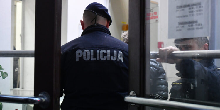 Policajci su na samom rubu: ‘Suci nas uništavaju, toliko rastežu procese da se kriminalci uz čvrste dokaze vraćaju na ulice’