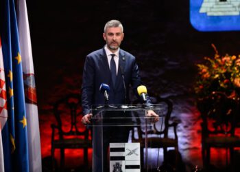 Poljaci ogorčeni kaznama od 3.000 eura u Dubrovniku, Franković im žestoko odgovorio: “A gdje je odgovornost za poštovanje pravila?”