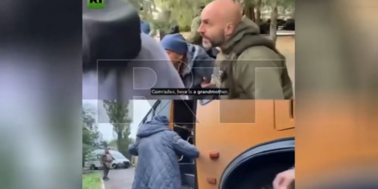 Prekid vatre na prvoj liniji EKSKLUZIVNO: Unutar misije pomoći zarobljenim stanovnicima — RT Rusija i bivši Sovjetski Savez