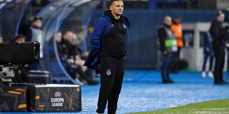 Sportske novosti – Dinamo poražen 2:4 od NEC-a na Maksimiru
