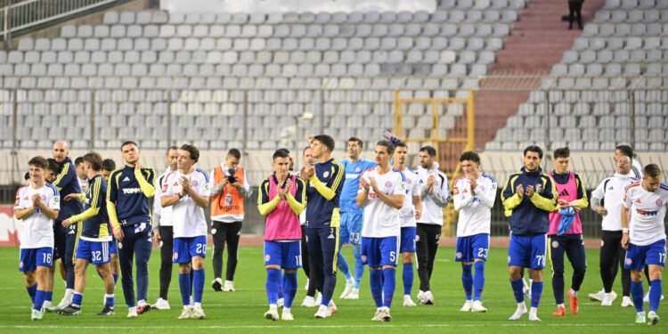 Sportske novosti – Nova Hajdukova špica zablistala, Livaja uživao na ‘novoj’ poziciji, zvučno pojačanje još je teretno…