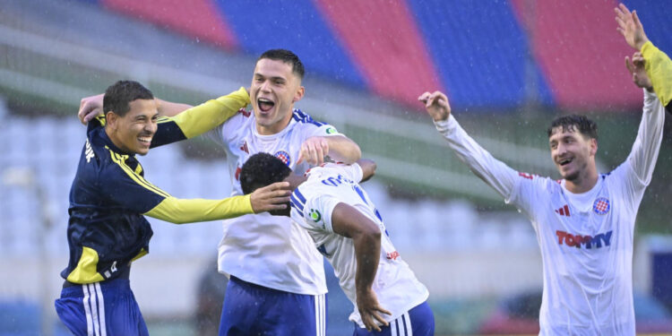 Sportske novosti – Stigla prva projekcija nakon derbija: Evo kolike šanse za titulu imaju Hajduk i Dinamo