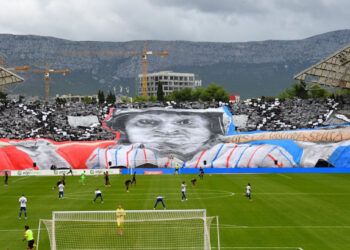 Sportske novosti – Torcida oduševila koreografijom uoči derbija! Na tribini osvanula legenda Splita, prizor je poseban