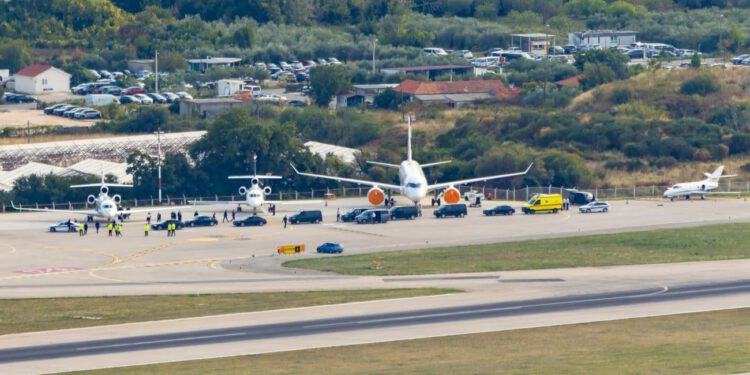 Sve su budno pazili vojska, snajperisti… Ovo su “olovne ptice” kojima su čelnici Mediterana odletjeli iz Splita
