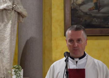 Svećenik postao viralan: “Žene trebaju biti neovisne i emancipirane. Reći će ‘evo feminista’, i u jednu ruku jesam!
