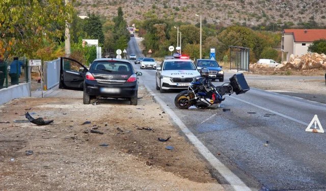 Teška nesreća u Miljkovićima: Dvije osobe životno ugrožene