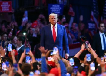 Trumpu rapidno pada potpora: Demokrati vode uoči izbora za Kongres