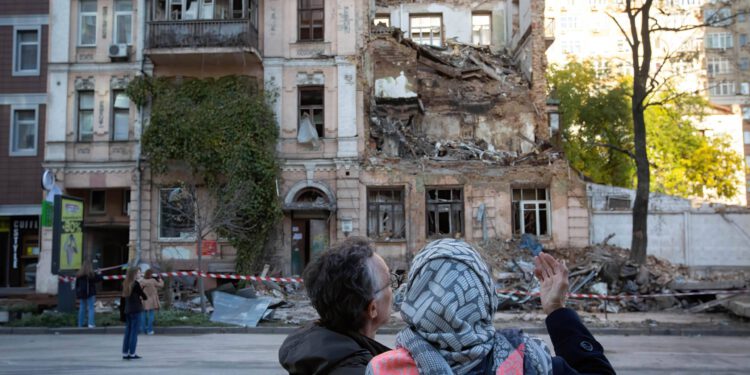 U Kijevu se masovno zatvaraju restorani i kafići zbog stalnih ruskih napada: prodaju se u bescjenje