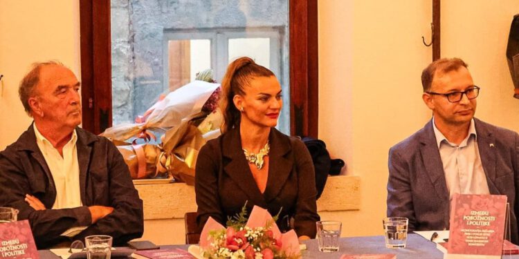 U Splitu predstavljena knjiga Ivane Čapeta Rakić ‘Između pobožnosti i politike’