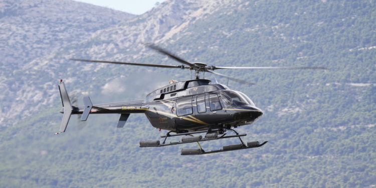 U padu helikoptera poginulo šestero ljudi na putu od indijskog svetog mjesta — RT India