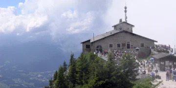 U požaru, u Bavarskim Alpama, uništeno čuveno Hitlerovo ‘Orlovo gnijezdo’. Uhićen osumnjičenik