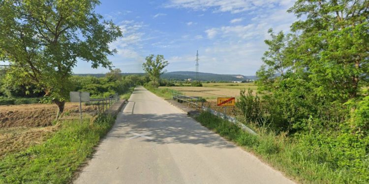UŽAS U ISTRI 30-godišnjak srušio djecu s mopeda, jedno završilo u bolnici! Policija istražuje kako su se djeca našla za upravljačem?