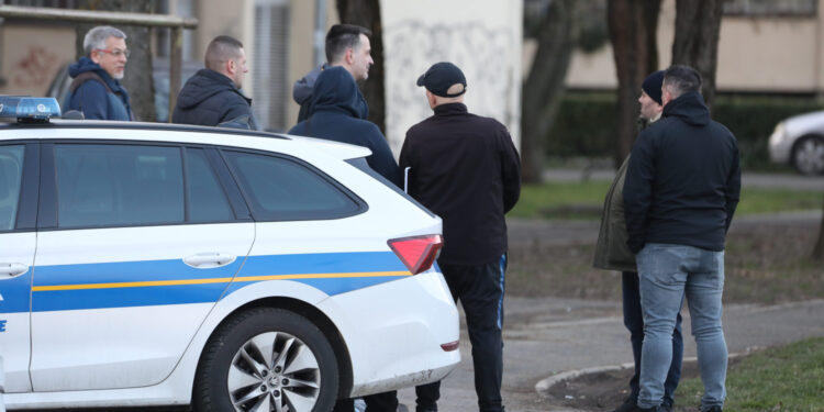 Užas u Zagrebu: Iz auta pucali na kuću ispred koje je bila žena s obitelji