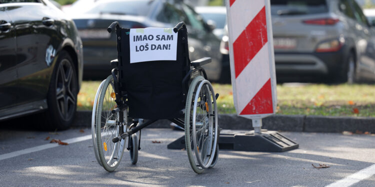 Uzeli milijun eura pa pobjegli iz Hrvatske: Novac namijenjen invalidima trošili na luksuzna putovanja