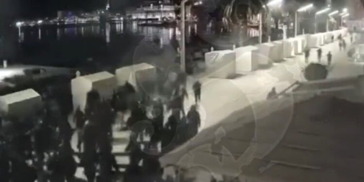 VIDEO Pojavila se nova snimka nadzorne kamere! Pogledajte kako su izgledali sinoćnji neredi na splitskoj Rivi