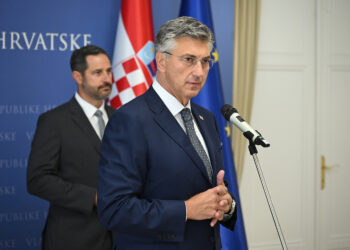 Vlada odgovorila oporbi na zahtjev za opoziv Plenkovića: ‘Neuspjeli PR’