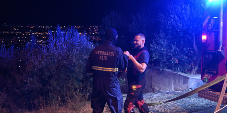 Zaustavljen požar na otoku kod Dubrovnika: U akciji sudjelovalo 48 vatrogasaca
