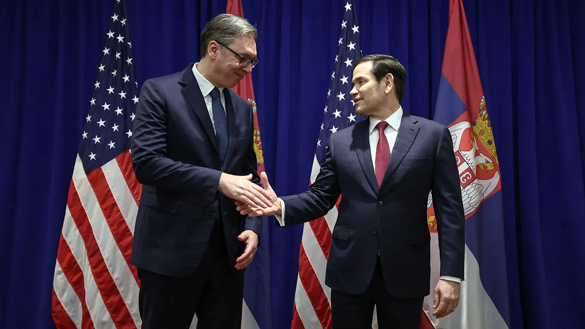 Američki državni tajnik Marco Rubio (desno) sastao se s predsjednikom Srbije Aleksandrom Vučićem
