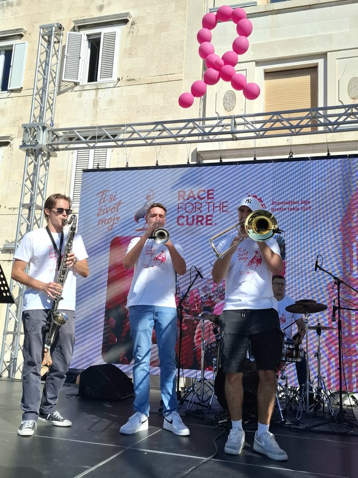 sina-race-for-the-cure 1